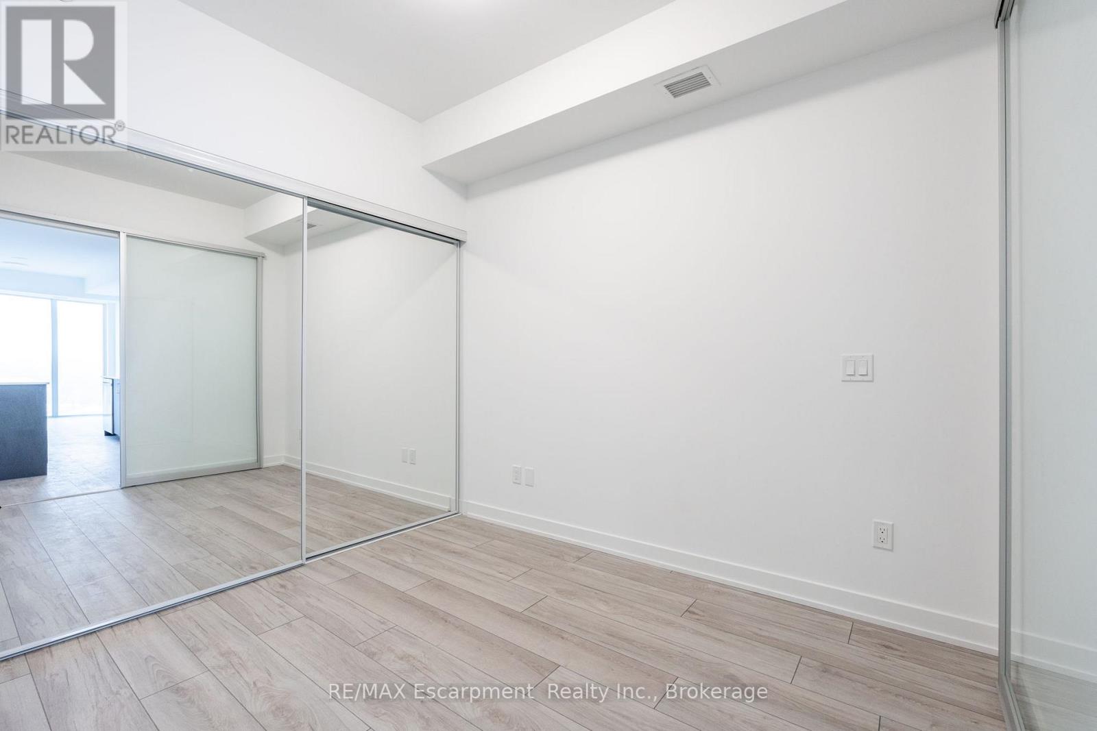 1501 - 1035 Southdown Road, Mississauga, Ontario  L5J 0A3 - Photo 15 - W13129410
