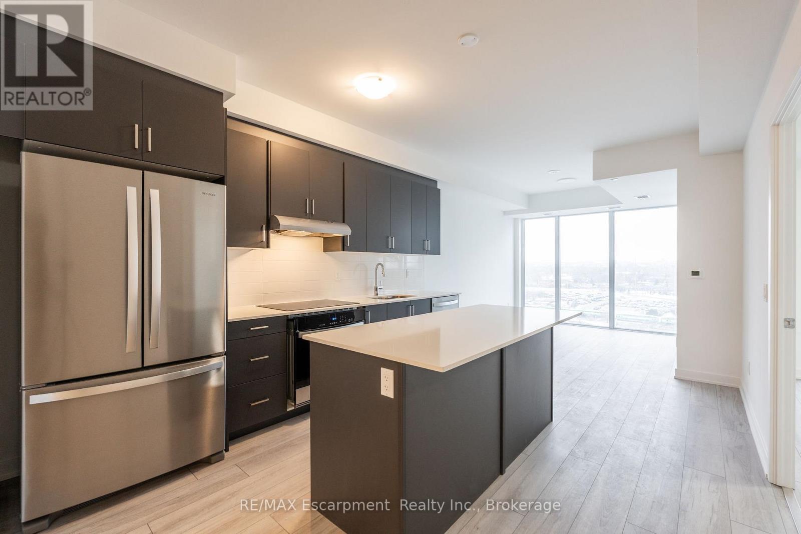 1501 - 1035 Southdown Road, Mississauga, Ontario  L5J 0A3 - Photo 4 - W13129410
