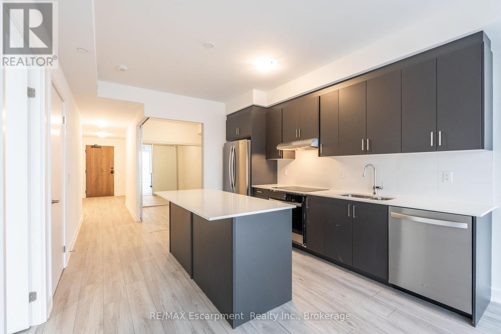 1501 - 1035 Southdown Road, Mississauga, Ontario  L5J 0A3 - Photo 6 - W13129410