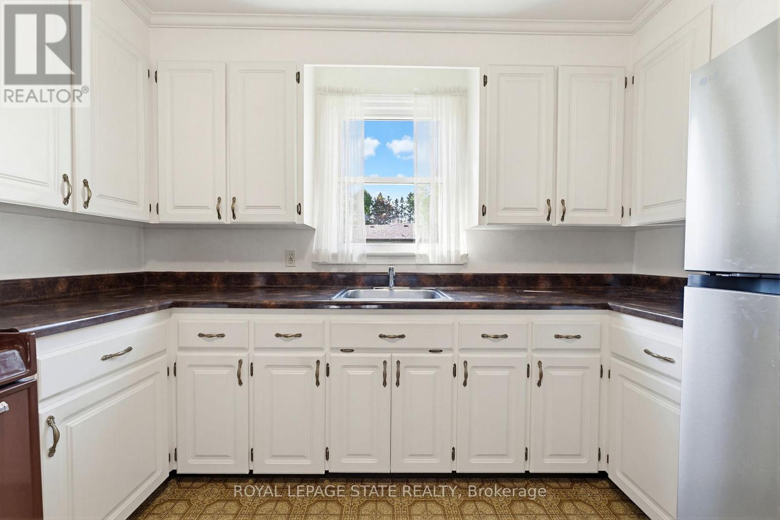 10 Oakley Court, Hamilton, Ontario  L9G 1T5 - Photo 16 - X13129318