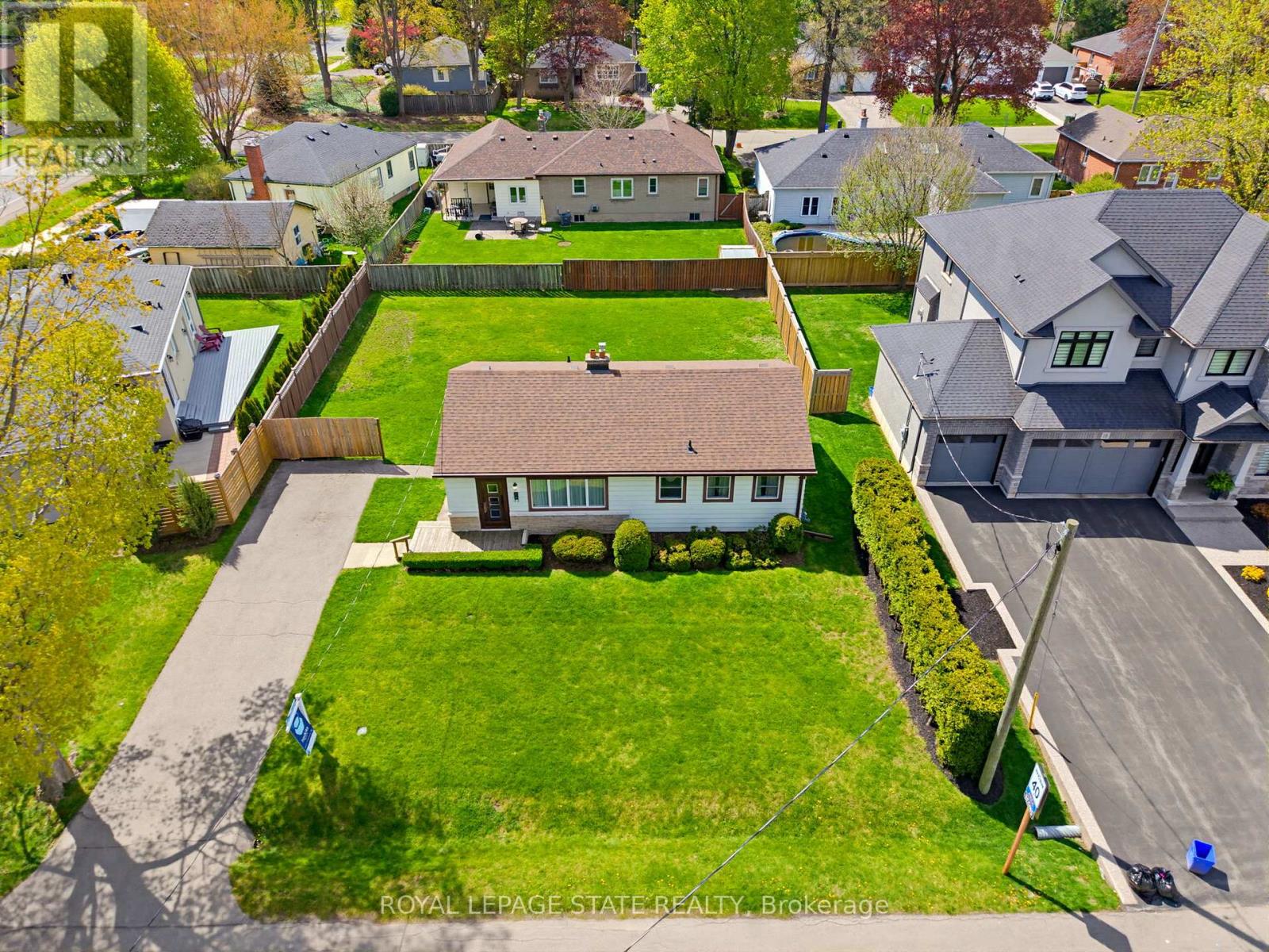 10 Oakley Court, Hamilton, Ontario  L9G 1T5 - Photo 40 - X13129318