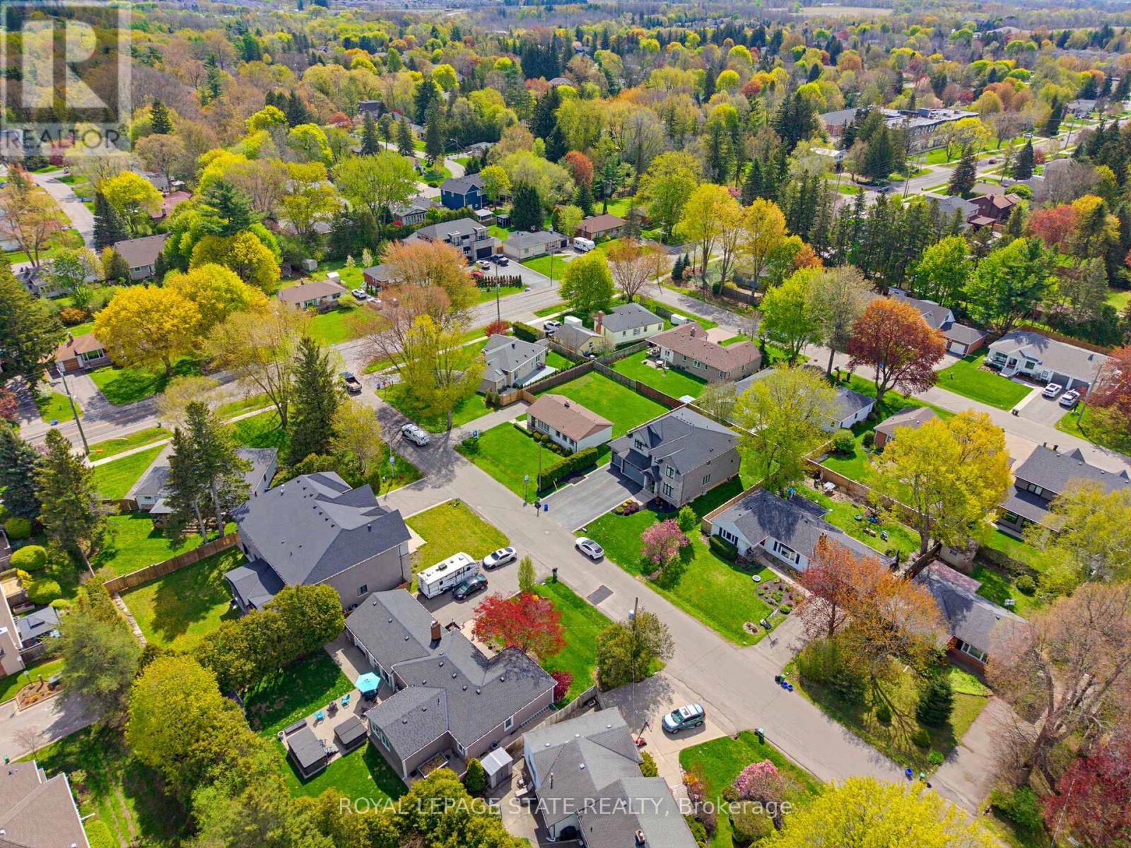 10 Oakley Court, Hamilton, Ontario  L9G 1T5 - Photo 42 - X13129318
