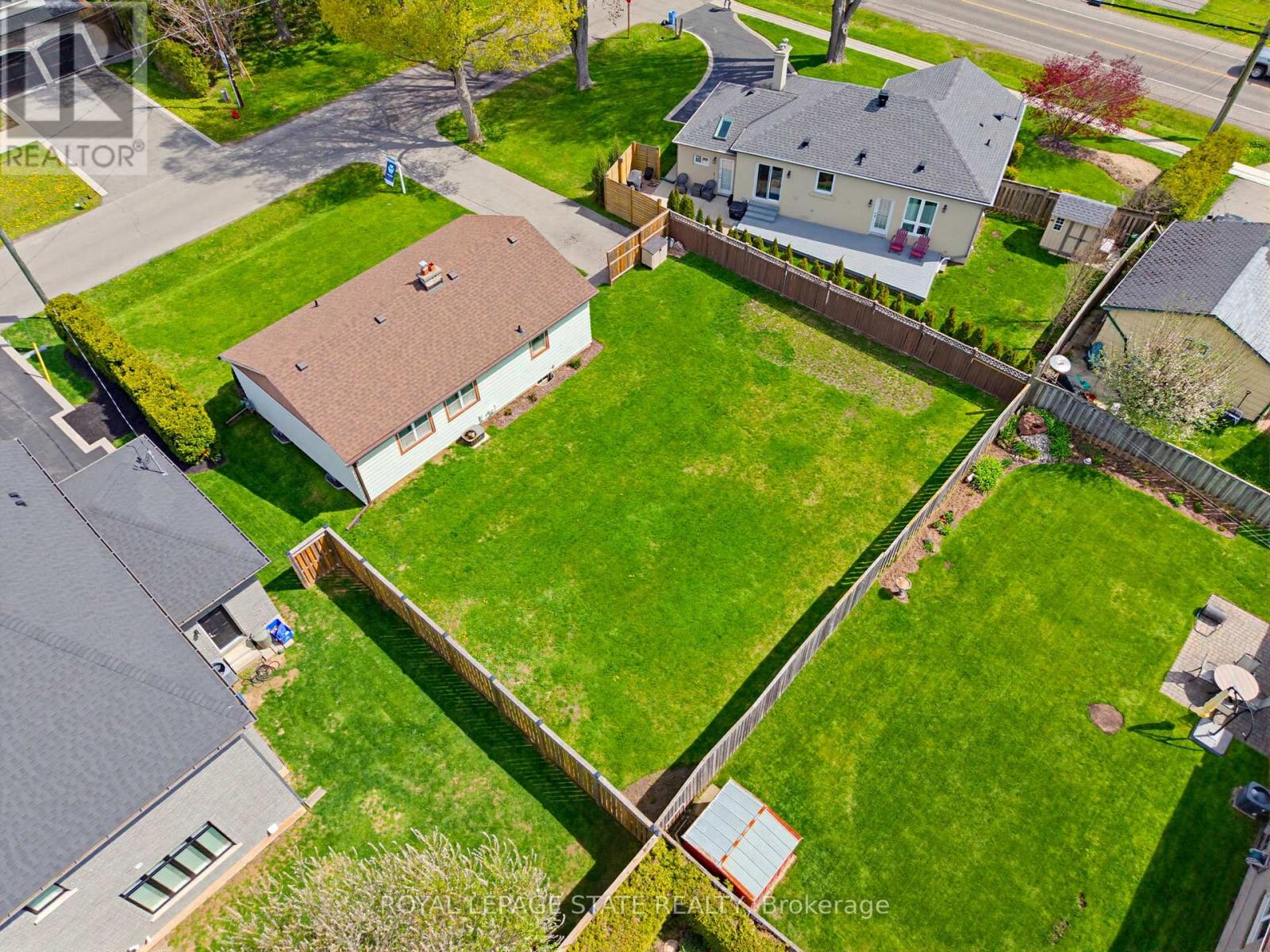 10 Oakley Court, Hamilton, Ontario  L9G 1T5 - Photo 45 - X13129318