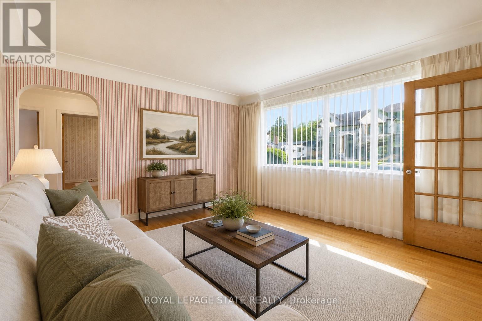 10 Oakley Court, Hamilton, Ontario  L9G 1T5 - Photo 8 - X13129318