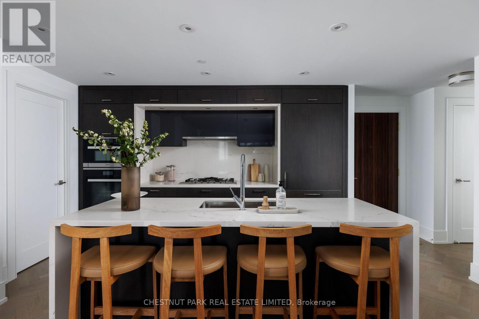 907 - 455 Wellington Street W, Toronto, Ontario  M5V 0V8 - Photo 9 - C12660488