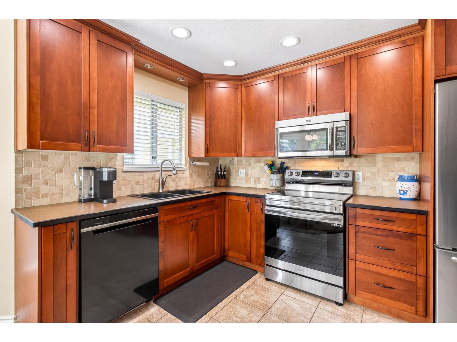 158 8737 212 Street, Langley, British Columbia  V1M 2C8 - Photo 2 - R3123825