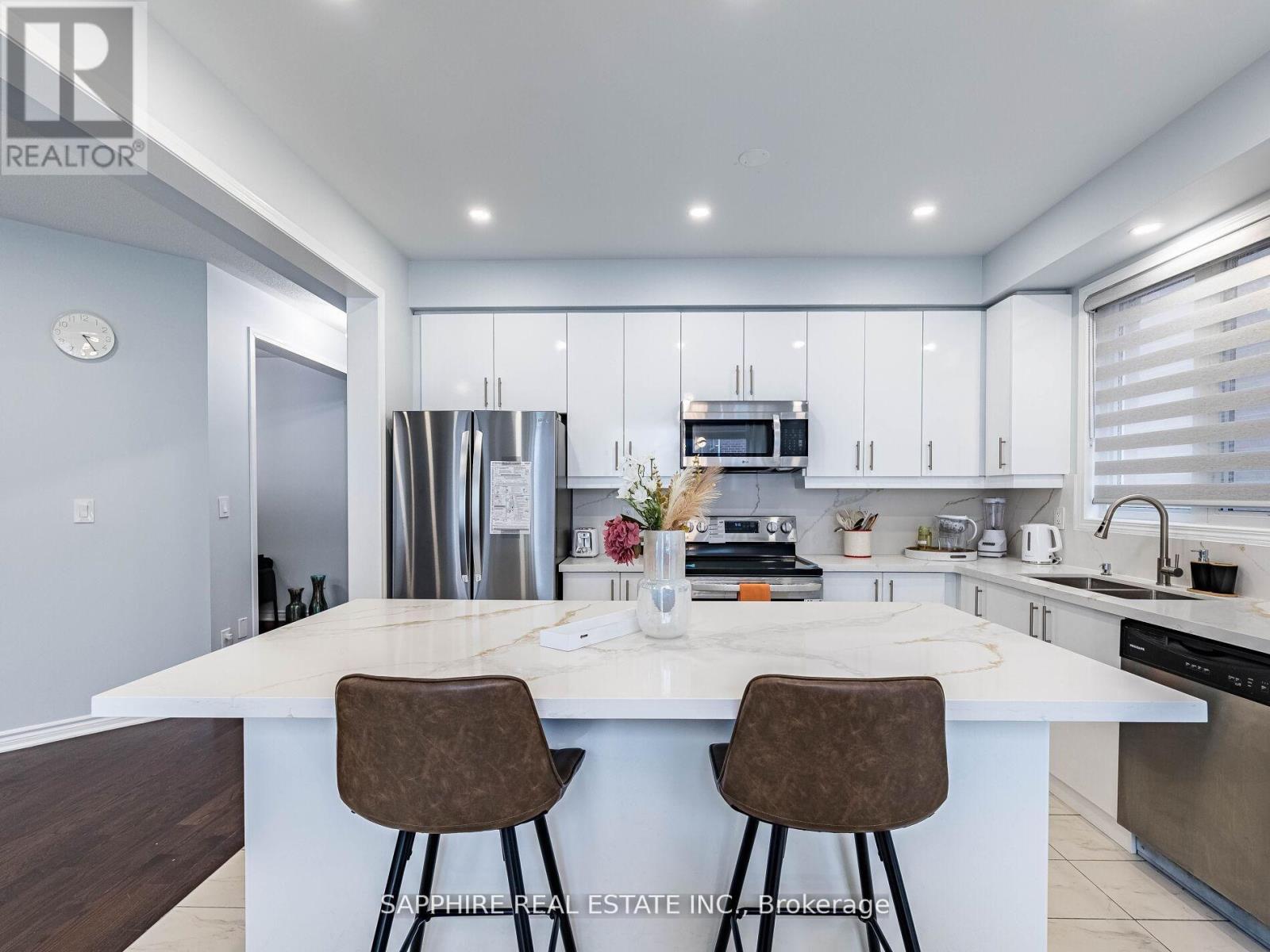 325 Trudeau (Upstairs) Drive, Milton, Ontario  L9T 8Y7 - Photo 14 - W12893580