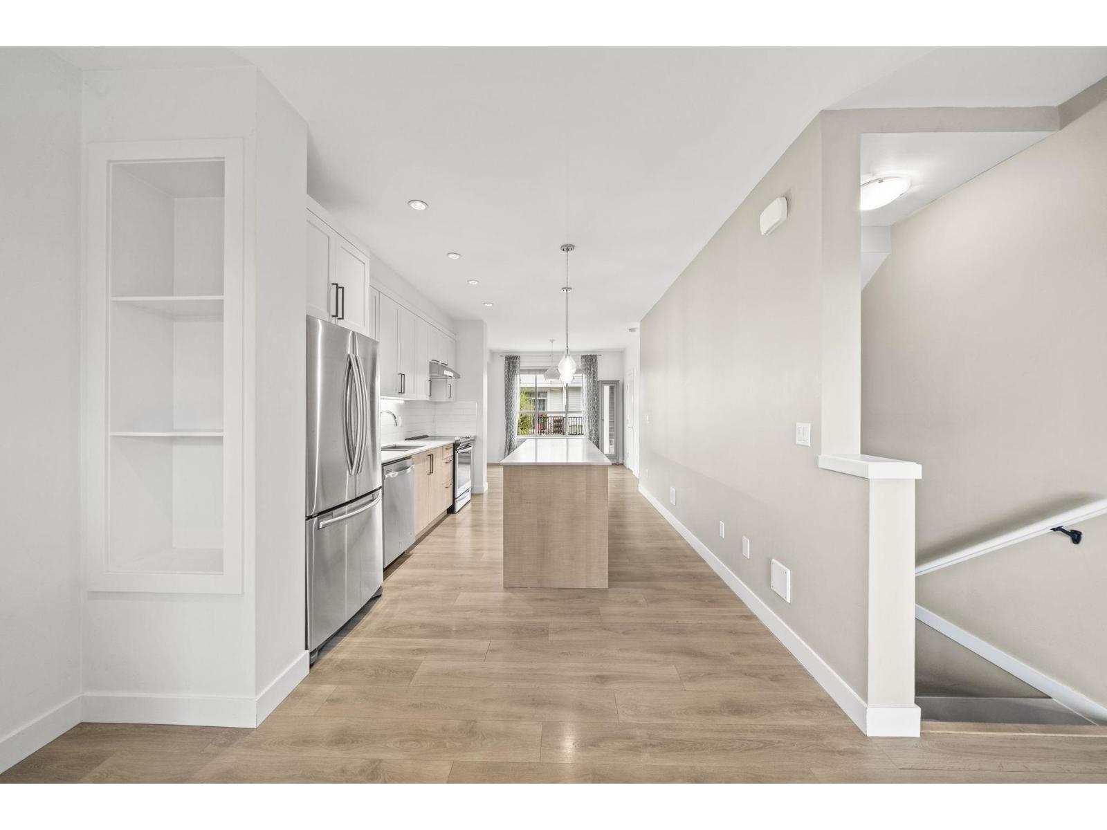 36 1708 King George Boulevard, Surrey, British Columbia  V4A 4Z8 - Photo 5 - R3110631
