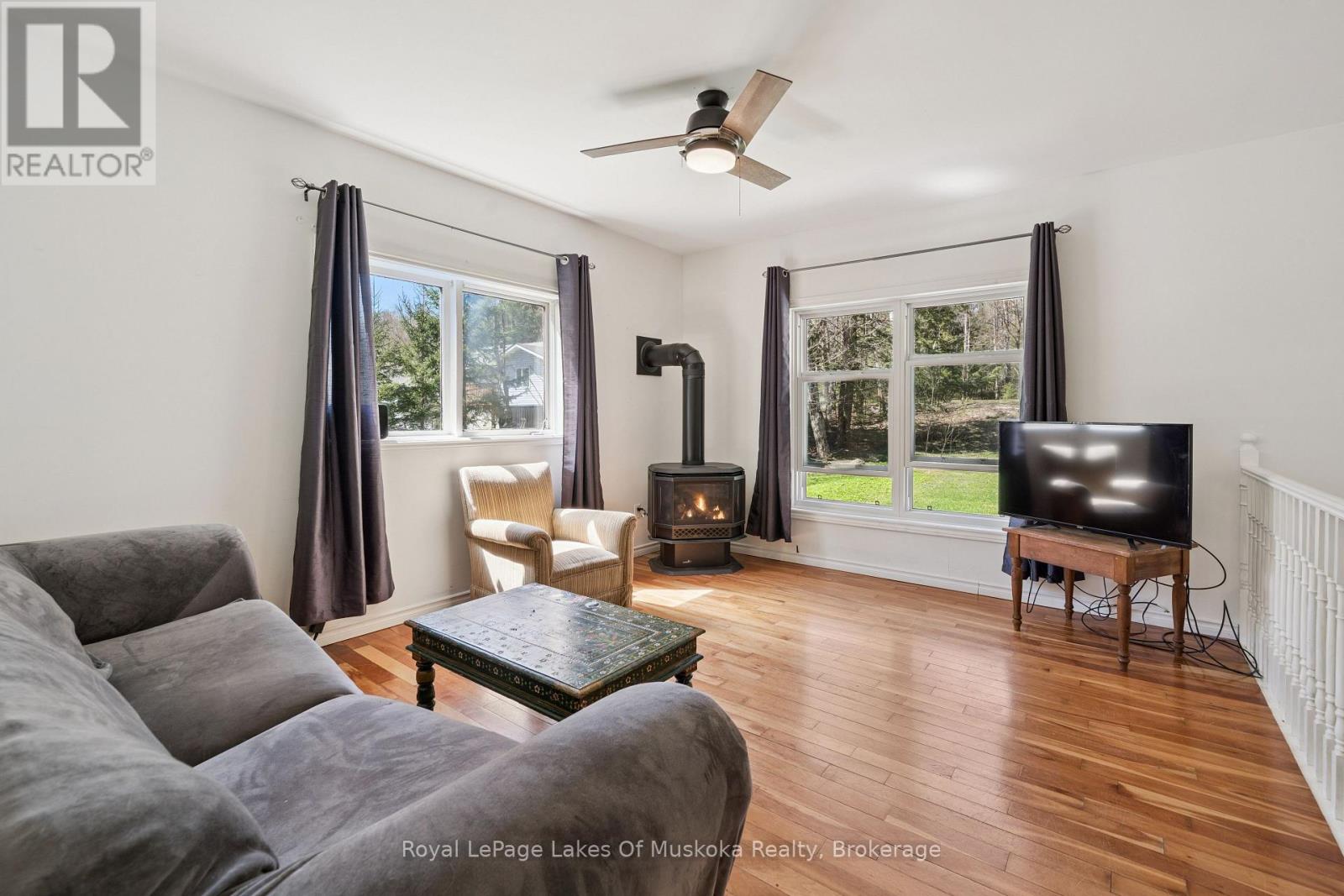 1052 Old Falkenburg Road, Bracebridge, Ontario  P1L 1X4 - Photo 10 - X13129346