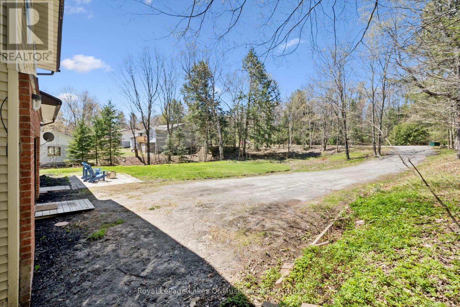 1052 Old Falkenburg Road, Bracebridge, Ontario  P1L 1X4 - Photo 32 - X13129346