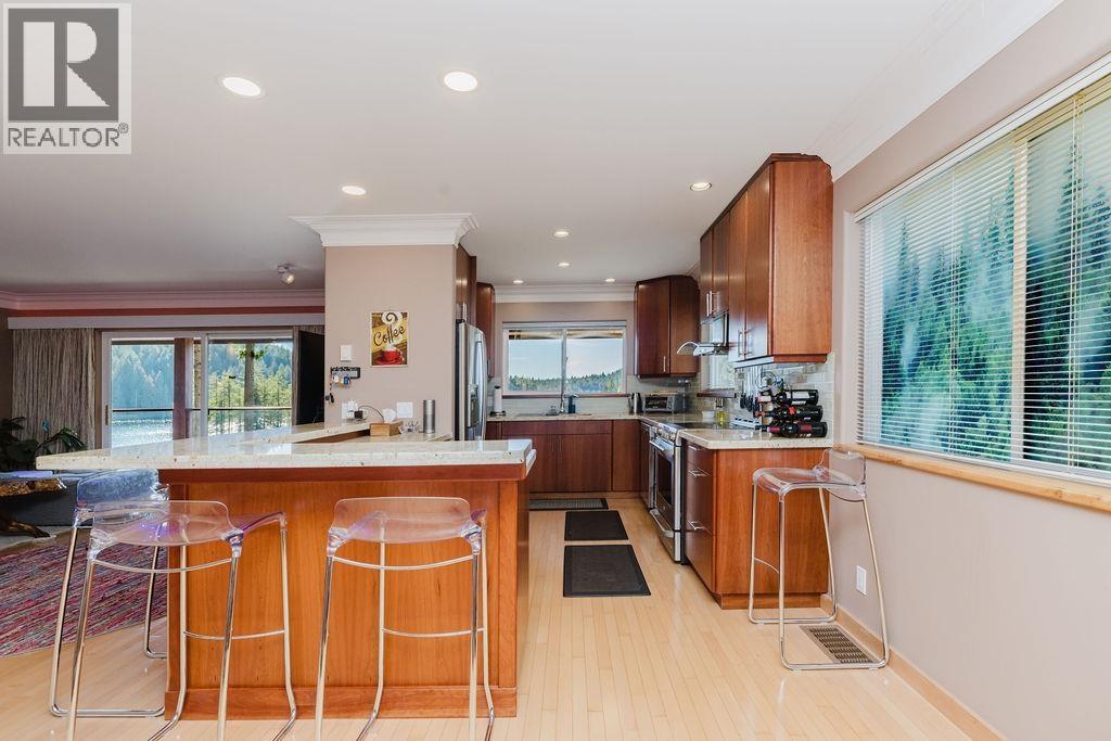 5090 Elliot Road, Garden Bay, British Columbia  V0N 1S1 - Photo 12 - R3123763