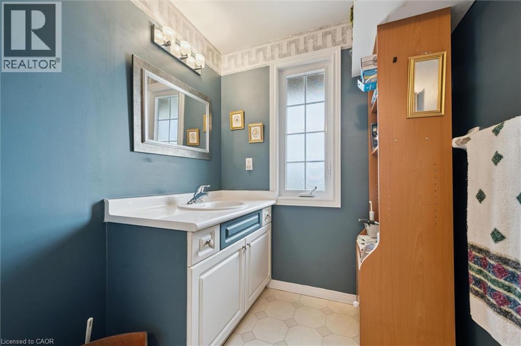 203 Baker Street, Waterloo, Ontario  N2T 2L8 - Photo 25 - 40830171
