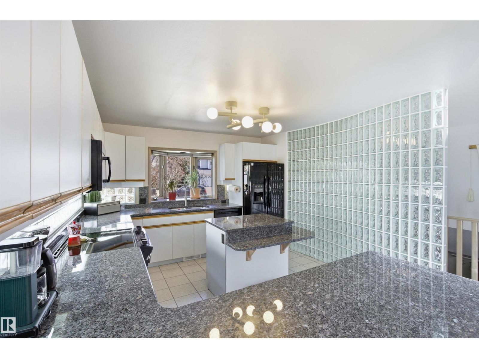 1116 111a St Nw, Edmonton, Alberta  T6J 6R9 - Photo 12 - E4487722