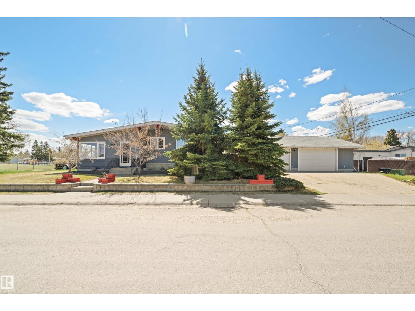 5101 45 AV, leduc, Alberta