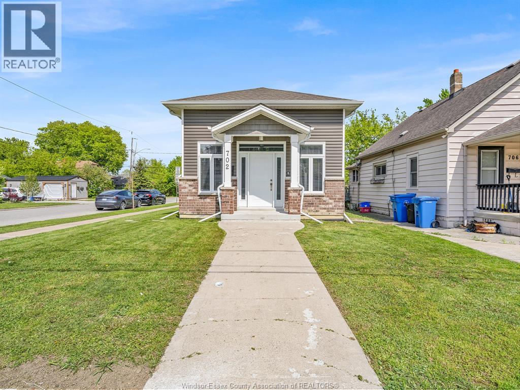 702 Lesperance Road, Tecumseh, Ontario  N8N 1W7 - Photo 3 - 26011147