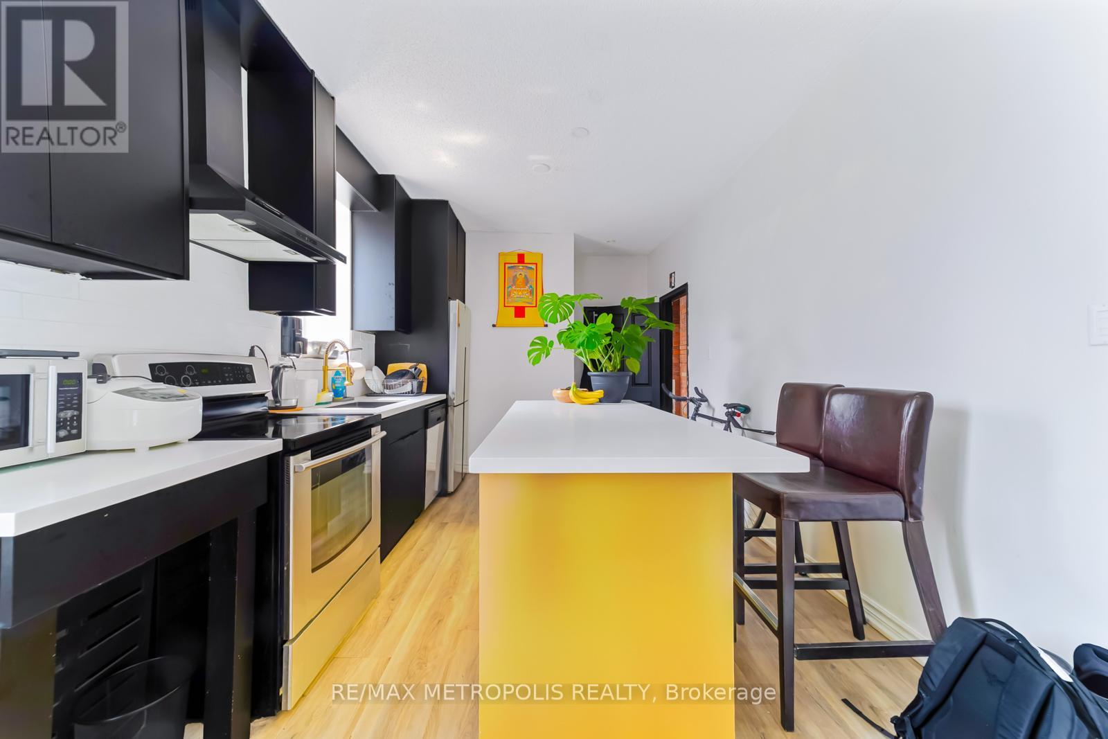 854 Bathurst Street, Toronto, Ontario  M5R 3G3 - Photo 13 - C12973192