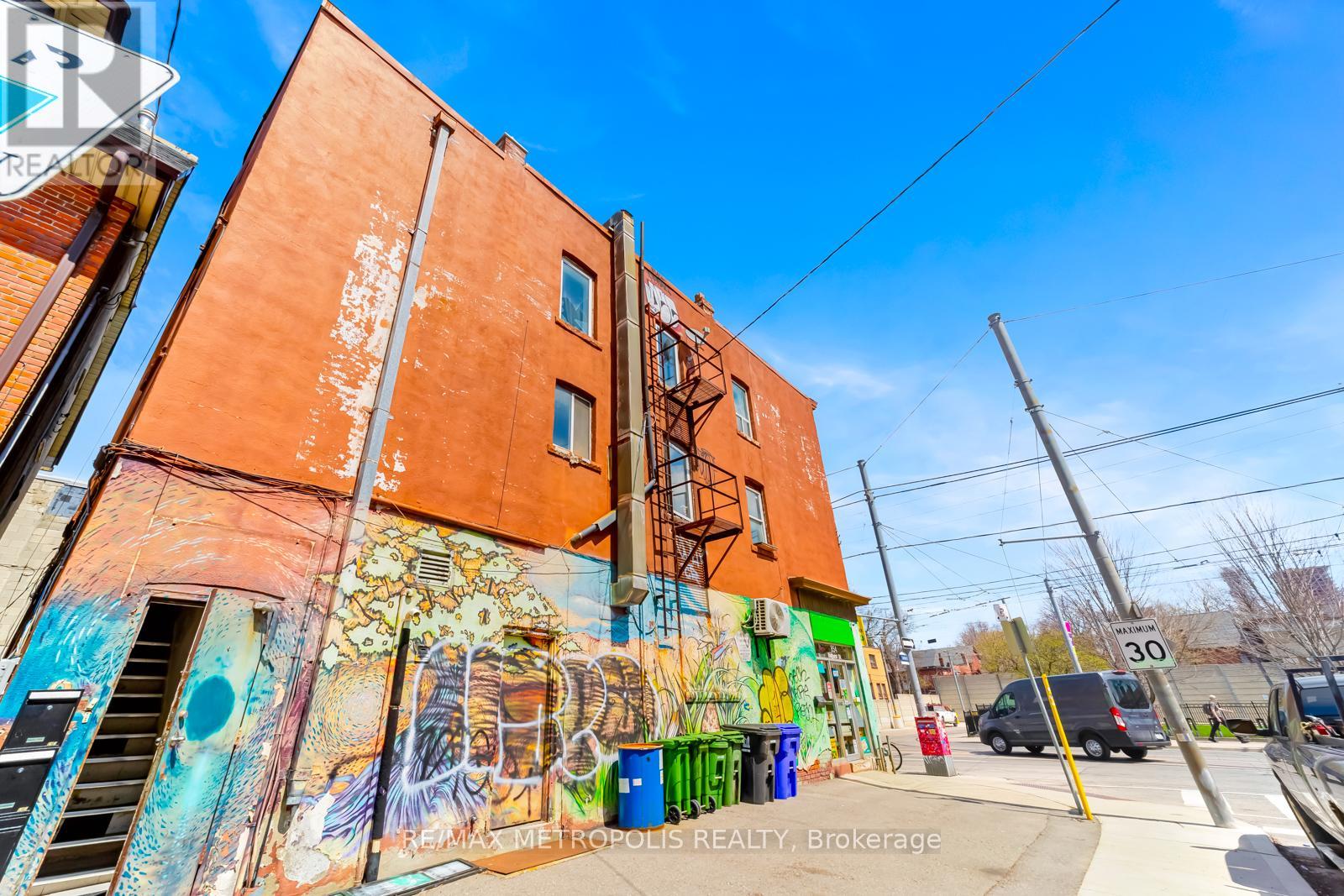 854 Bathurst Street, Toronto, Ontario  M5R 3G3 - Photo 19 - C12973192
