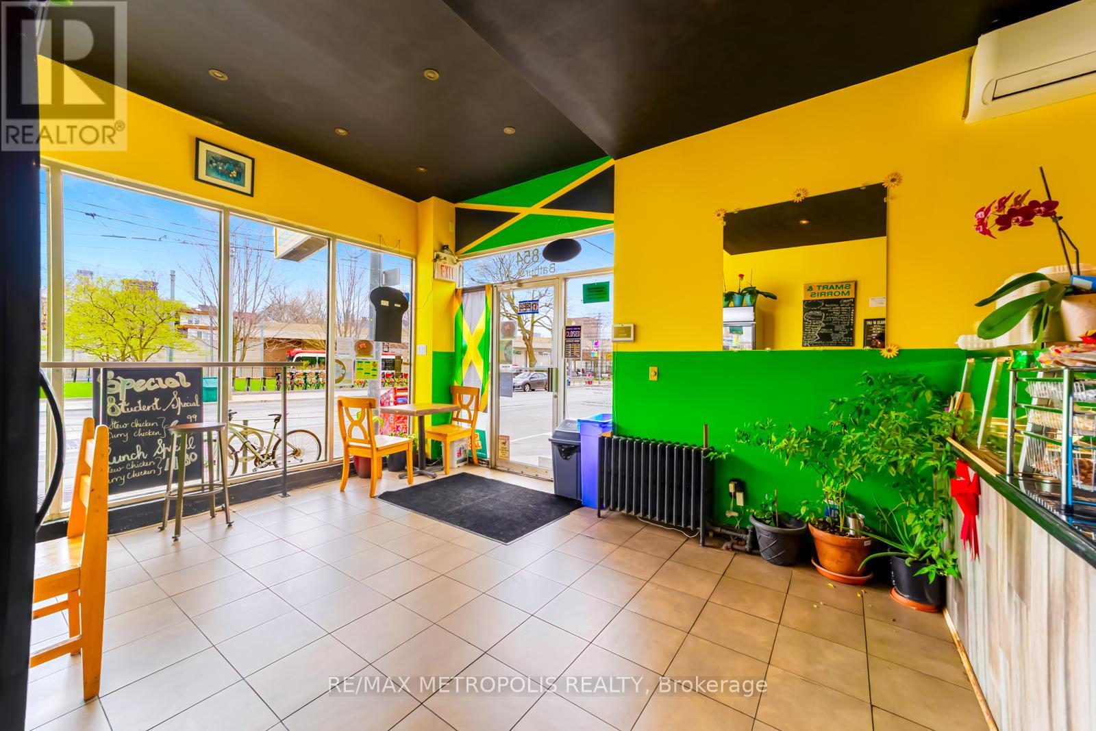 854 Bathurst Street, Toronto, Ontario  M5R 3G3 - Photo 8 - C12973192