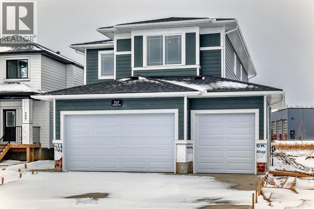 707 Mandalay Avenue, Carstairs, Alberta  T0M 0N0 - Photo 3 - A2292567