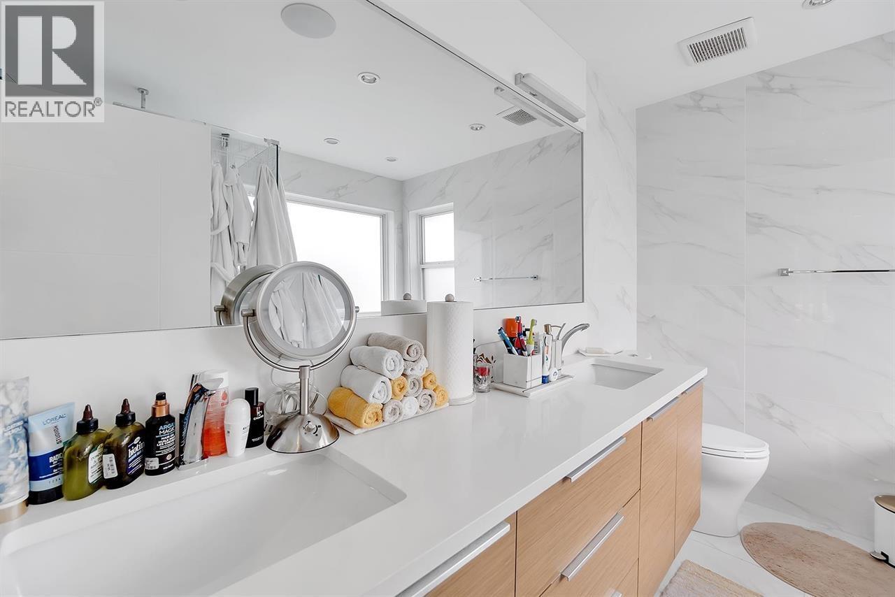 356 W Queens Road, North Vancouver, British Columbia  V7N 2K5 - Photo 10 - R3123612