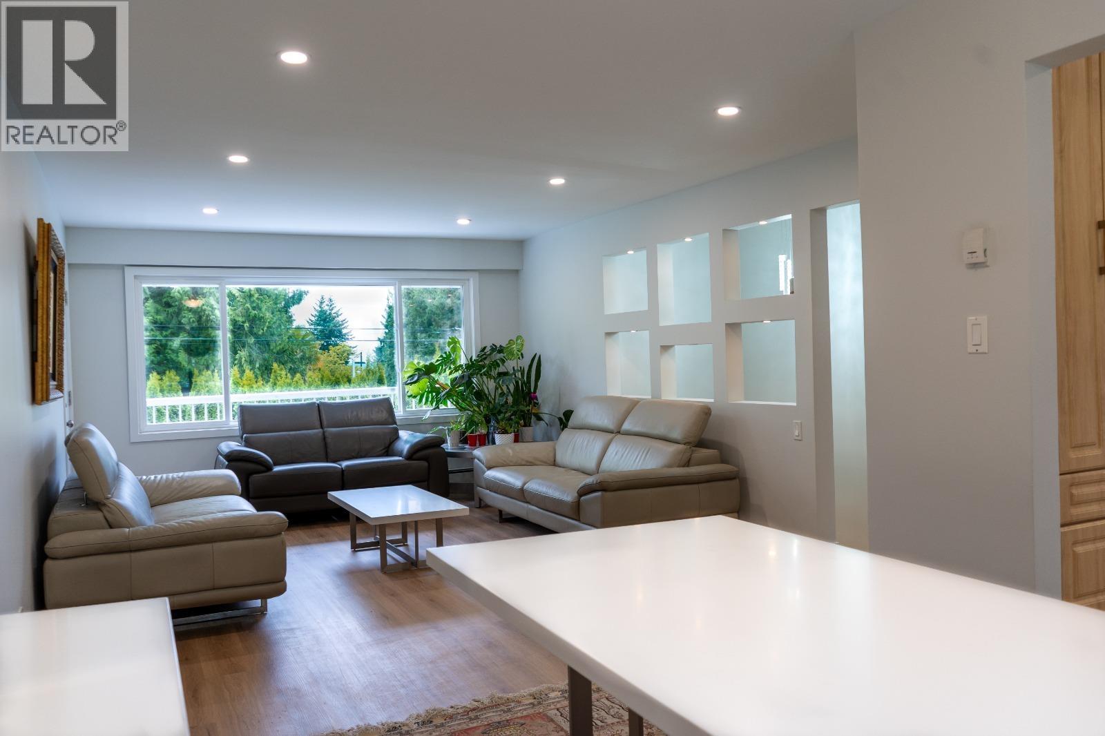 356 W Queens Road, North Vancouver, British Columbia  V7N 2K5 - Photo 3 - R3123612