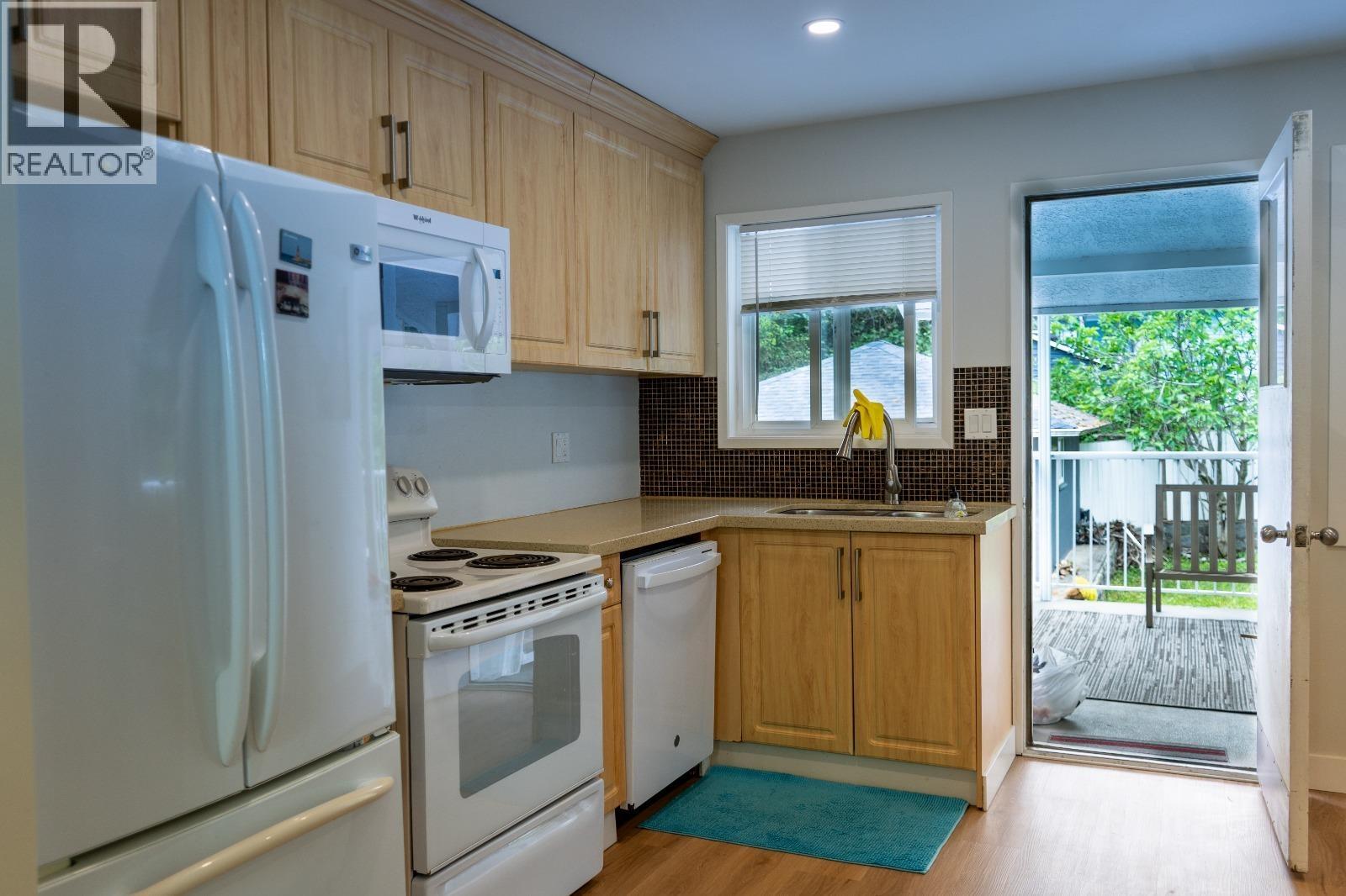 356 W Queens Road, North Vancouver, British Columbia  V7N 2K5 - Photo 16 - R3123612