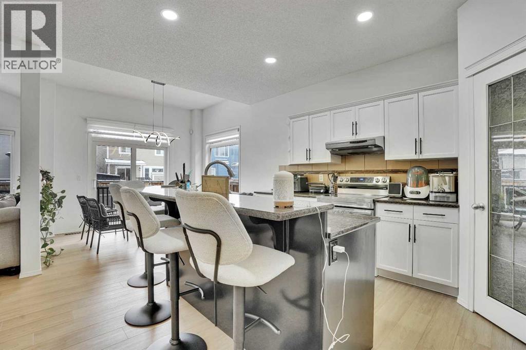 31 Skyview Shores Gardens Ne, Calgary, Alberta  T3N 0C6 - Photo 4 - A2300116