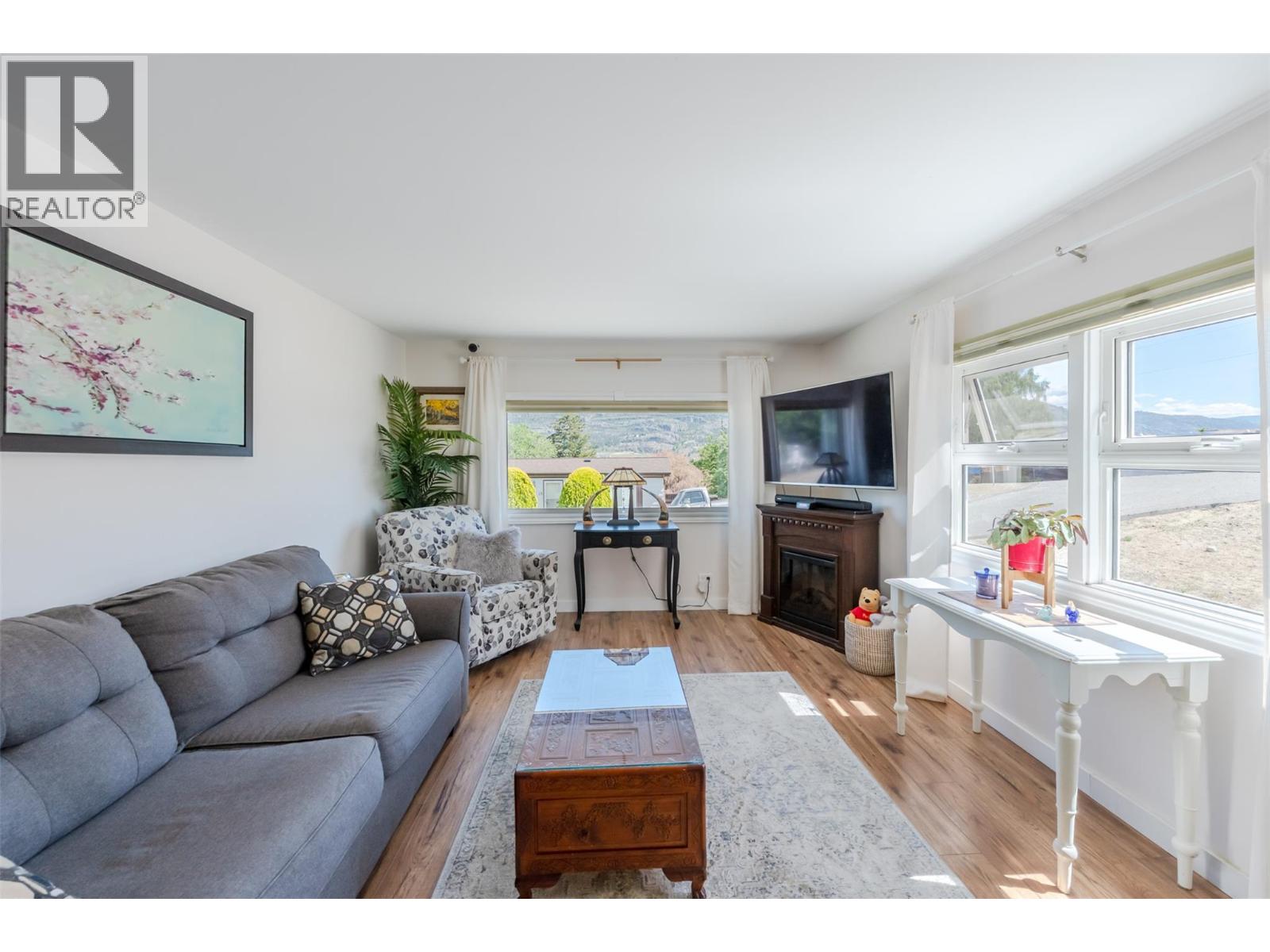 201 97 Highway Unit# 23, Penticton, British Columbia  V2A 6J7 - Photo 3 - 10387205
