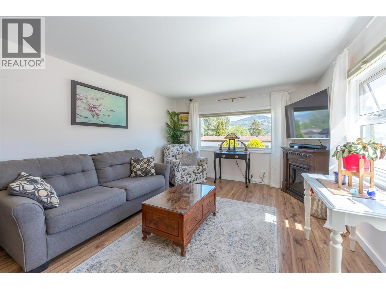 201 97 Highway Unit# 23, Penticton, British Columbia  V2A 6J7 - Photo 2 - 10387205
