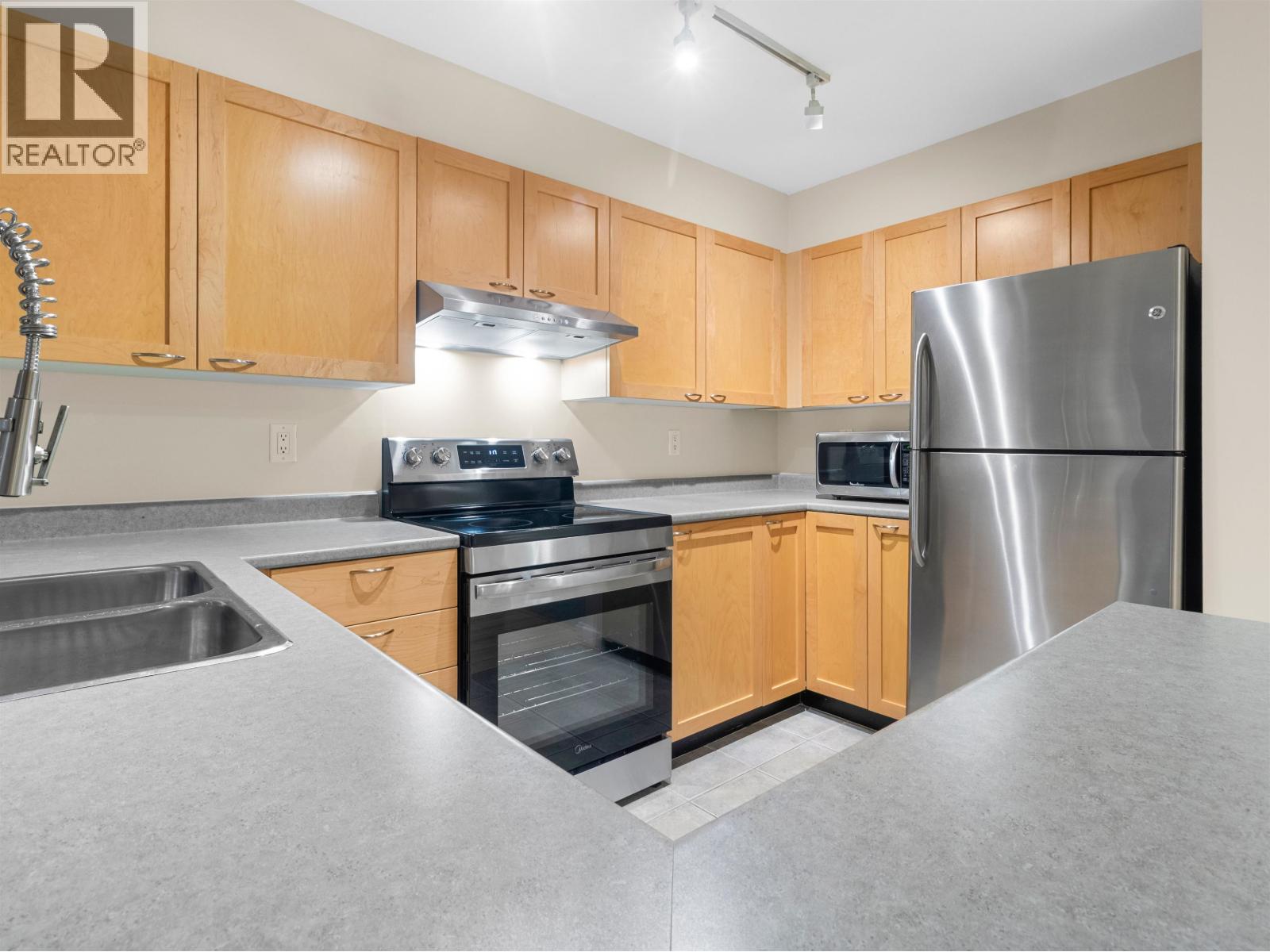 207 7383 Griffiths Drive, Burnaby, British Columbia  V5E 4M8 - Photo 6 - R3069069