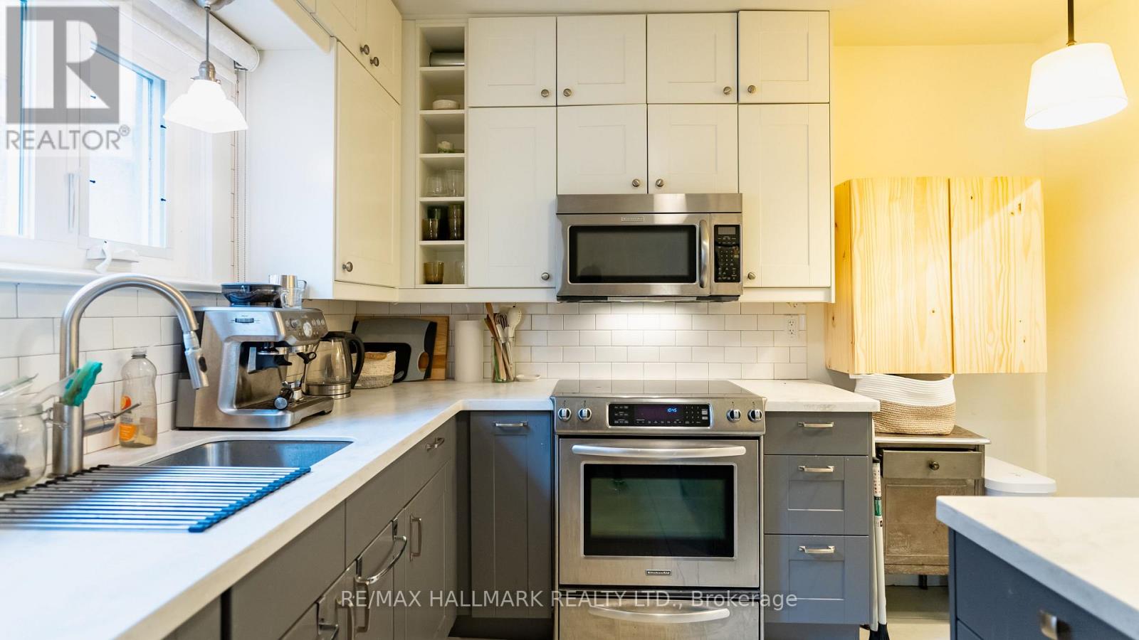 Upper - 218 Rusholme Road, Toronto, Ontario  M6H 2Y8 - Photo 10 - C13129478