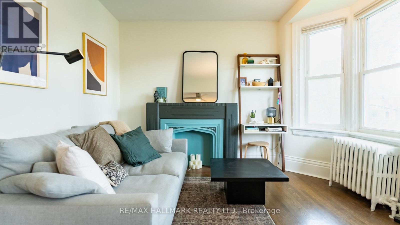 Upper - 218 Rusholme Road, Toronto, Ontario  M6H 2Y8 - Photo 2 - C13129478