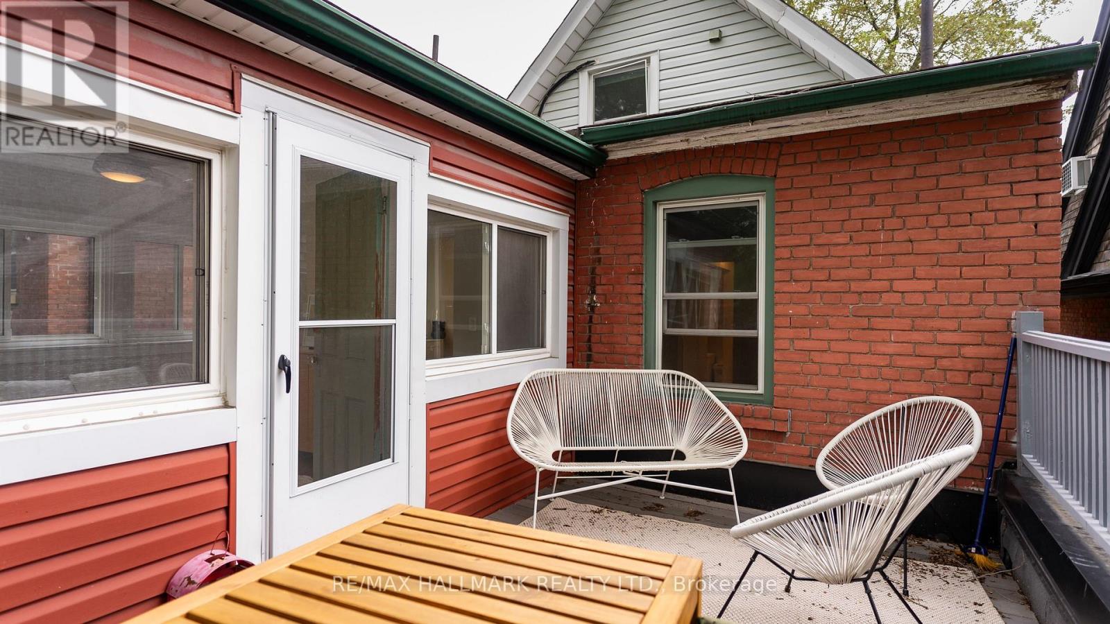 Upper - 218 Rusholme Road, Toronto, Ontario  M6H 2Y8 - Photo 28 - C13129478