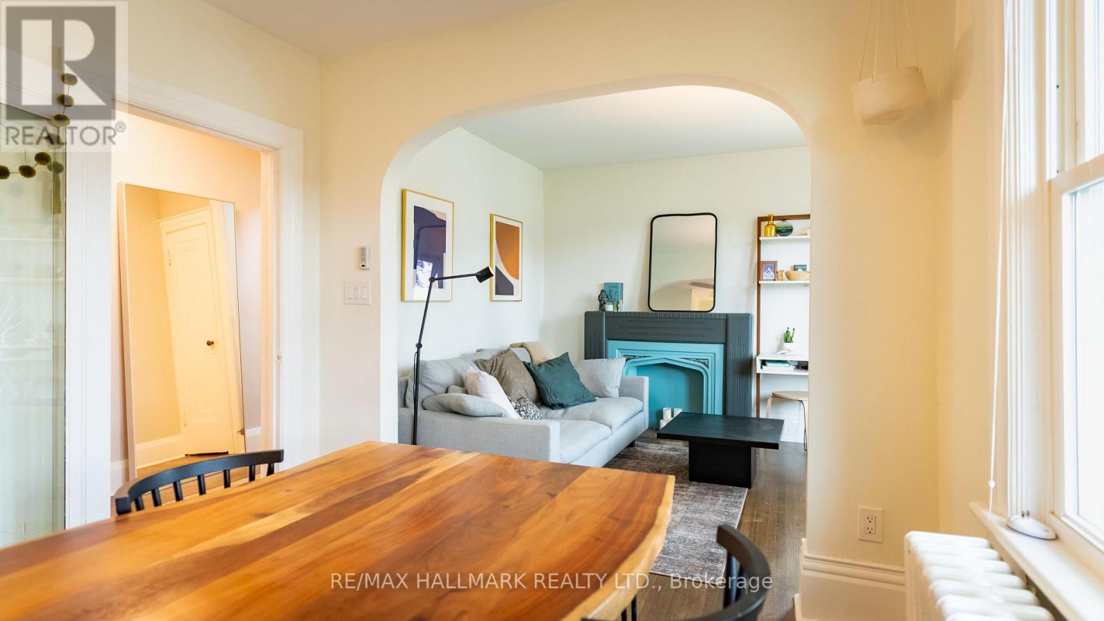 Upper - 218 Rusholme Road, Toronto, Ontario  M6H 2Y8 - Photo 4 - C13129478