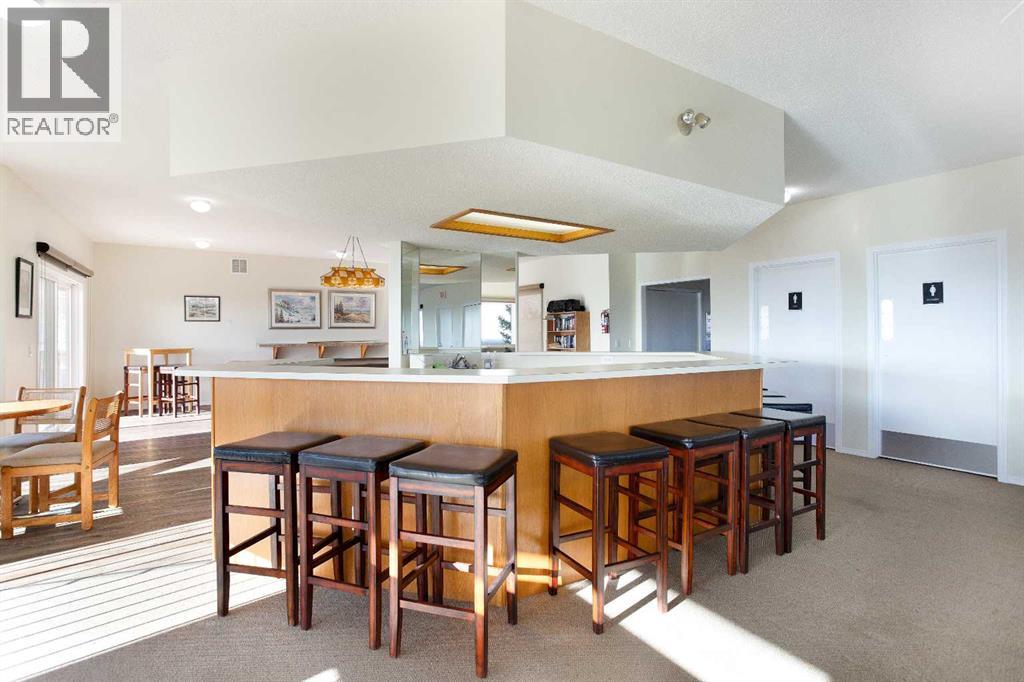 8, 118 Strathcona Road SW, Calgary, Alberta  T3H 1P3 - Photo 15 - A2309842