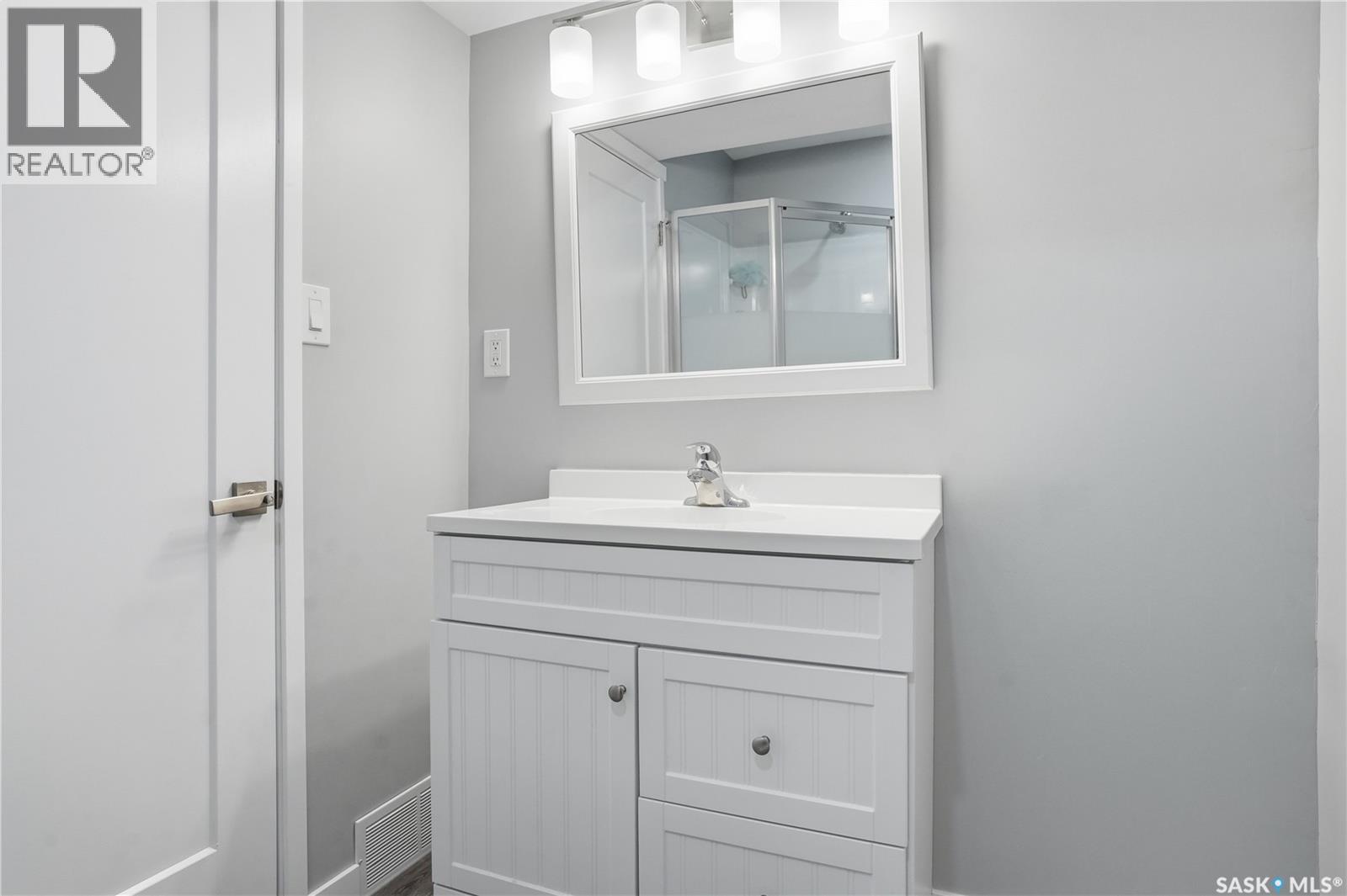 4521 E Keller Avenue, Regina, Saskatchewan  S4V 3R3 - Photo 36 - SK036021