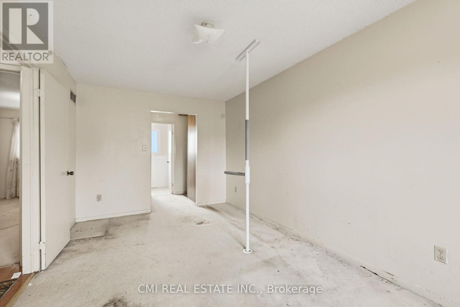2275 Chapman Court, Pickering, Ontario  L1X 2G1 - Photo 14 - E13129420