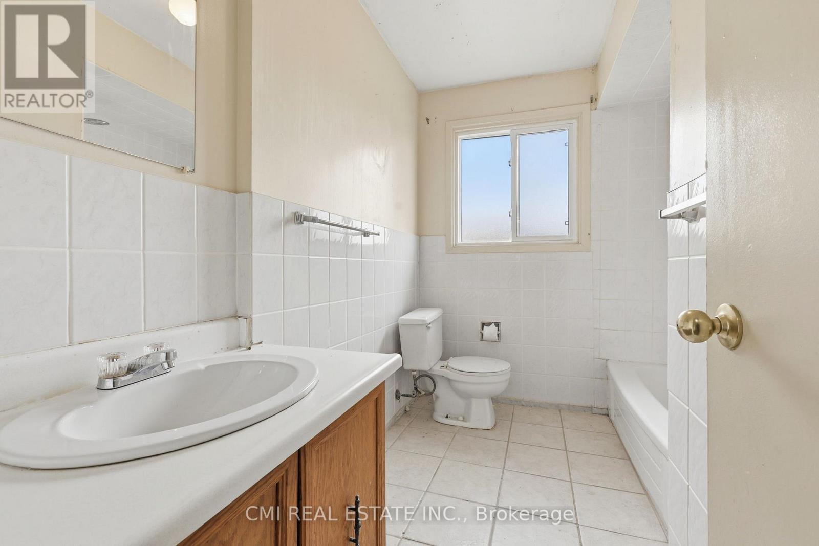 2275 Chapman Court, Pickering, Ontario  L1X 2G1 - Photo 23 - E13129420