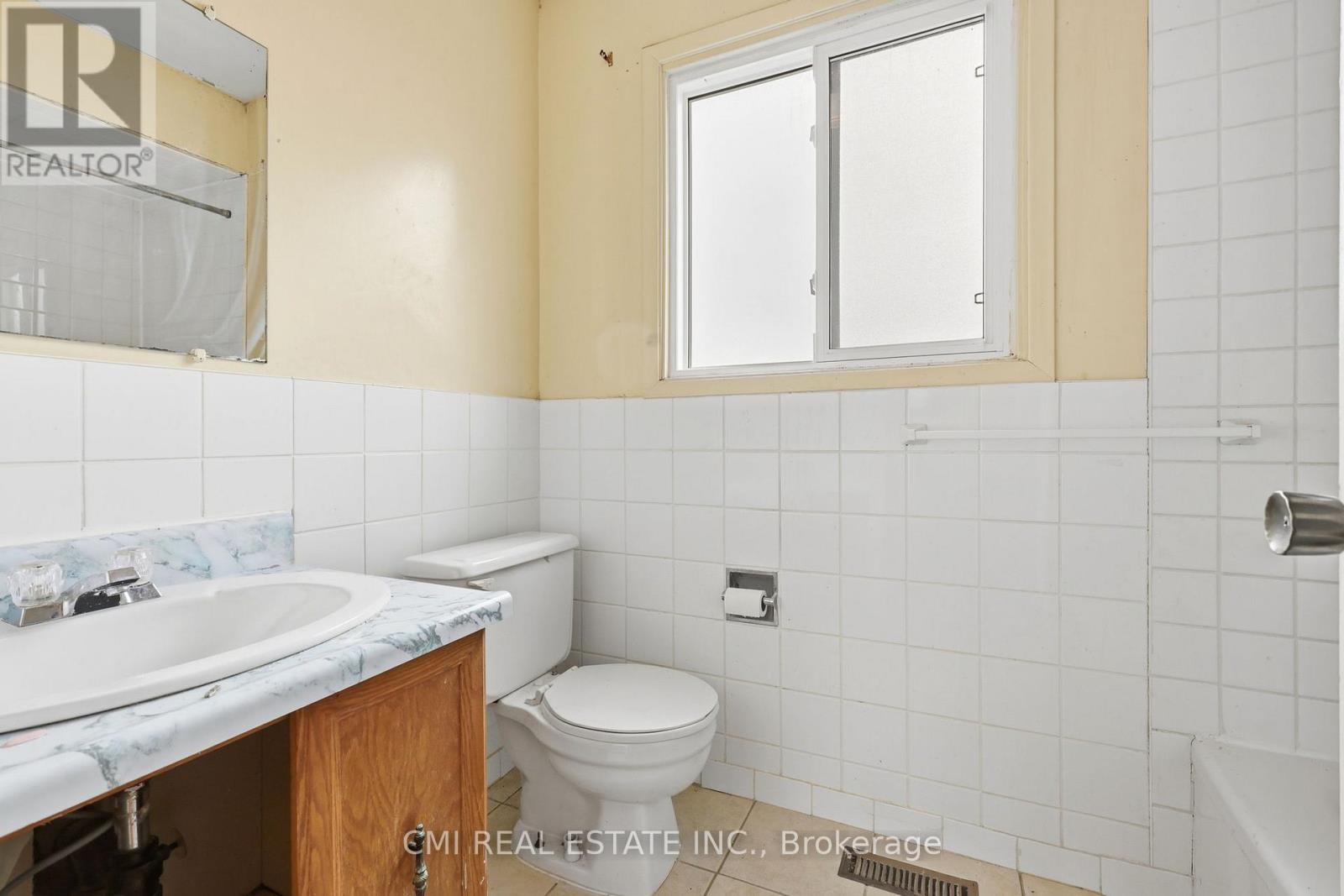 2275 Chapman Court, Pickering, Ontario  L1X 2G1 - Photo 25 - E13129420