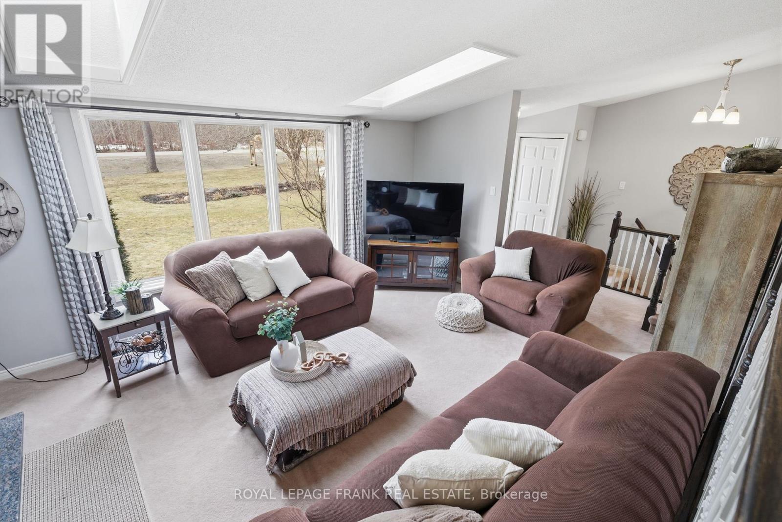 128 River Road, Kawartha Lakes, Ontario  K9V 4R4 - Photo 10 - X12919740