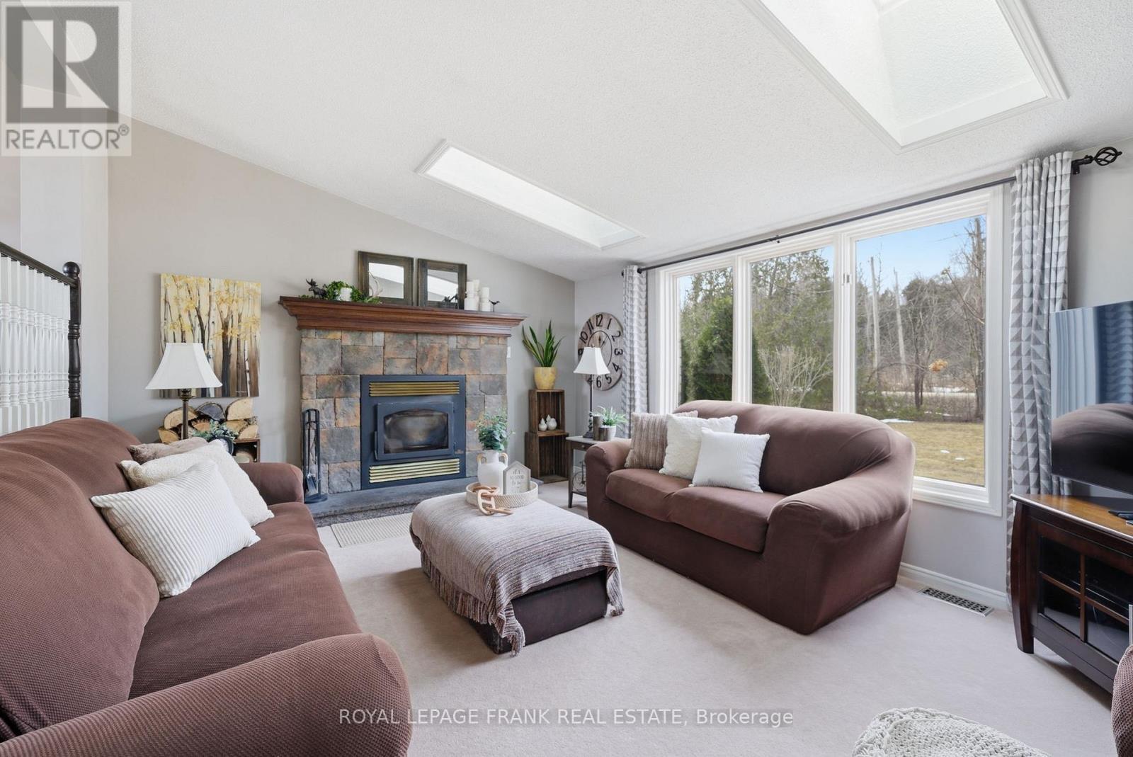 128 River Road, Kawartha Lakes, Ontario  K9V 4R4 - Photo 7 - X12919740
