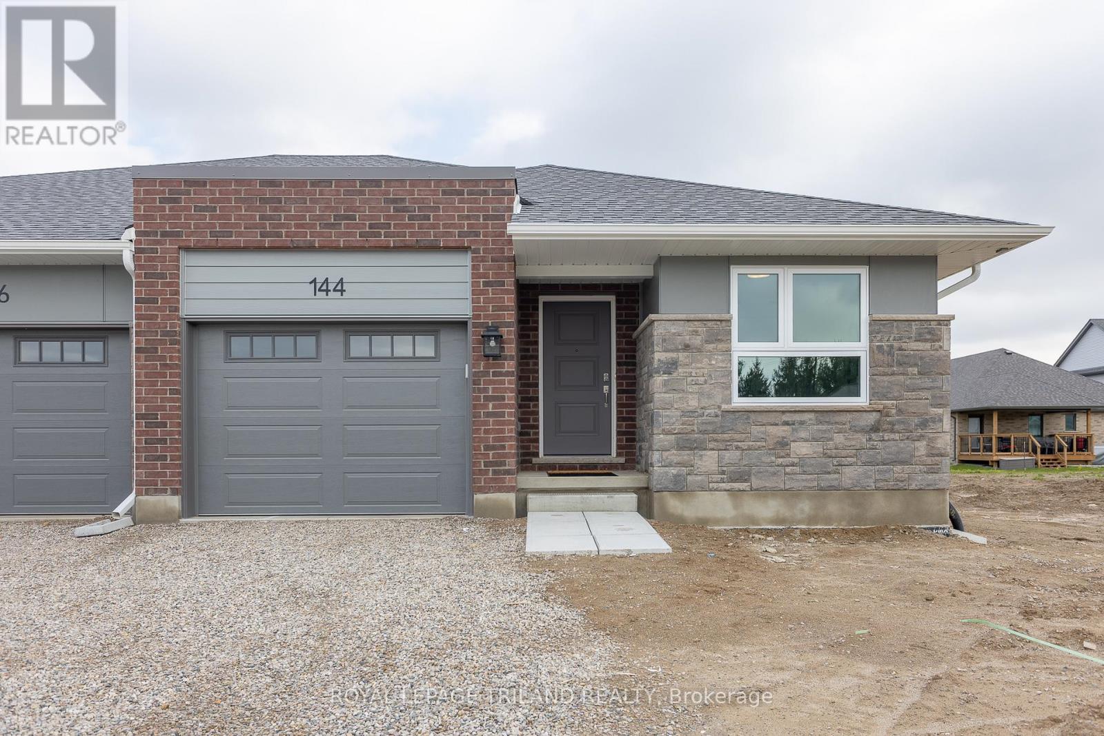 144 Styles Drive, St. Thomas, Ontario  N5R 0R1 - Photo 3 - X12477797