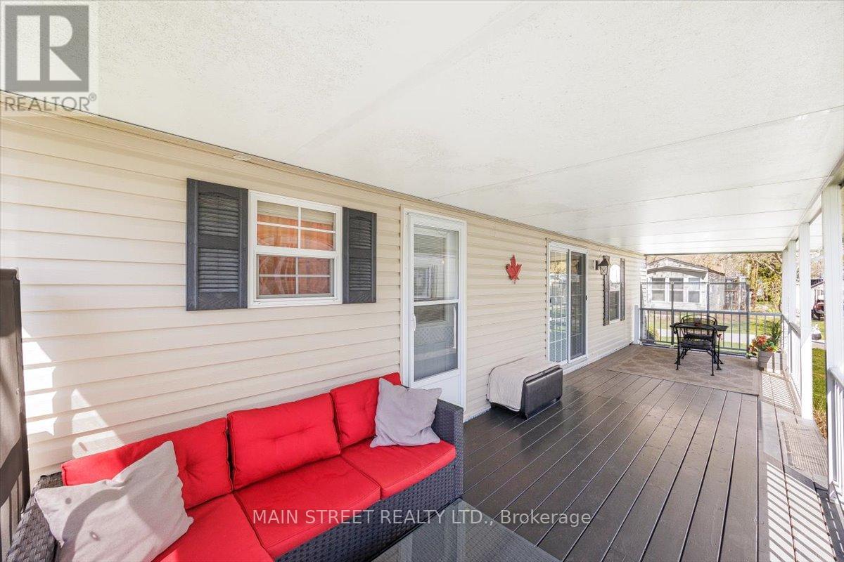 29 Hawaiian Circle, Whitchurch-Stouffville, Ontario L0G 1E0 - Photo 2 - N13129422