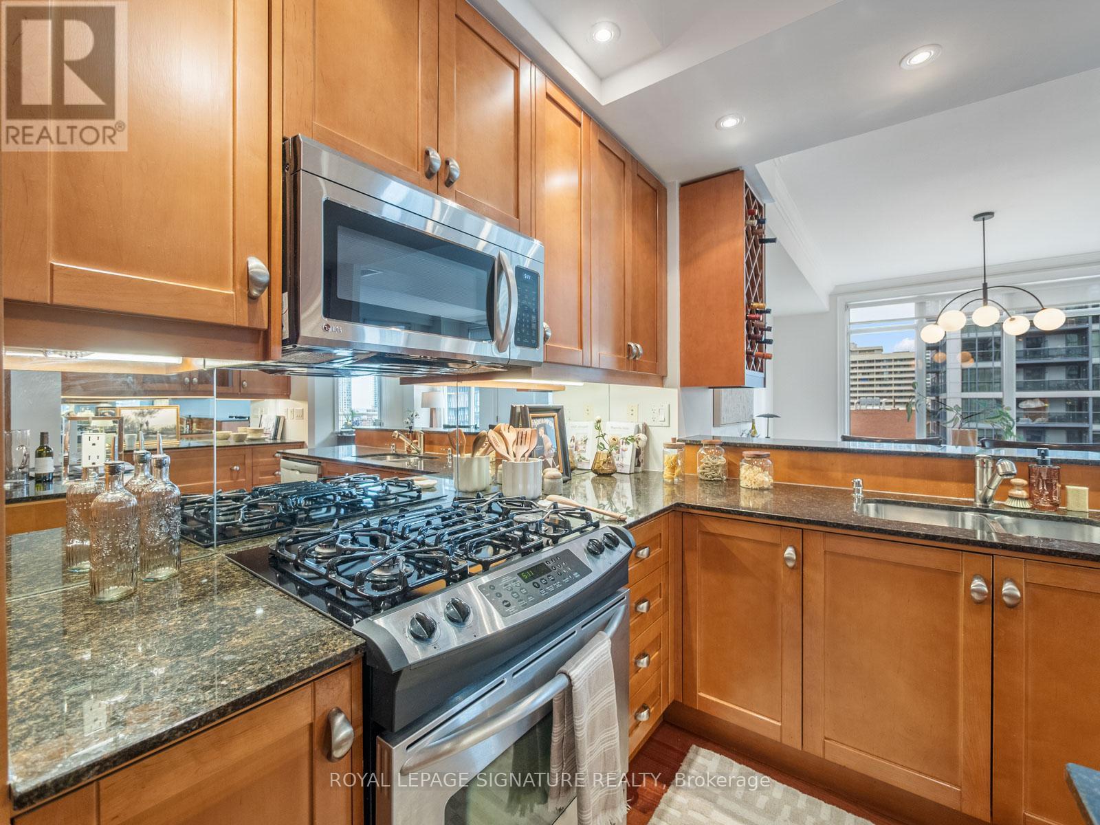 1907 - 100 Hayden Street, Toronto, Ontario  M4Y 3C7 - Photo 11 - C13128536