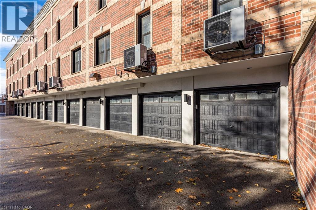 760 Lakeshore Road E Unit# 201, Mississauga, Ontario  L5E 1C7 - Photo 8 - 40829884