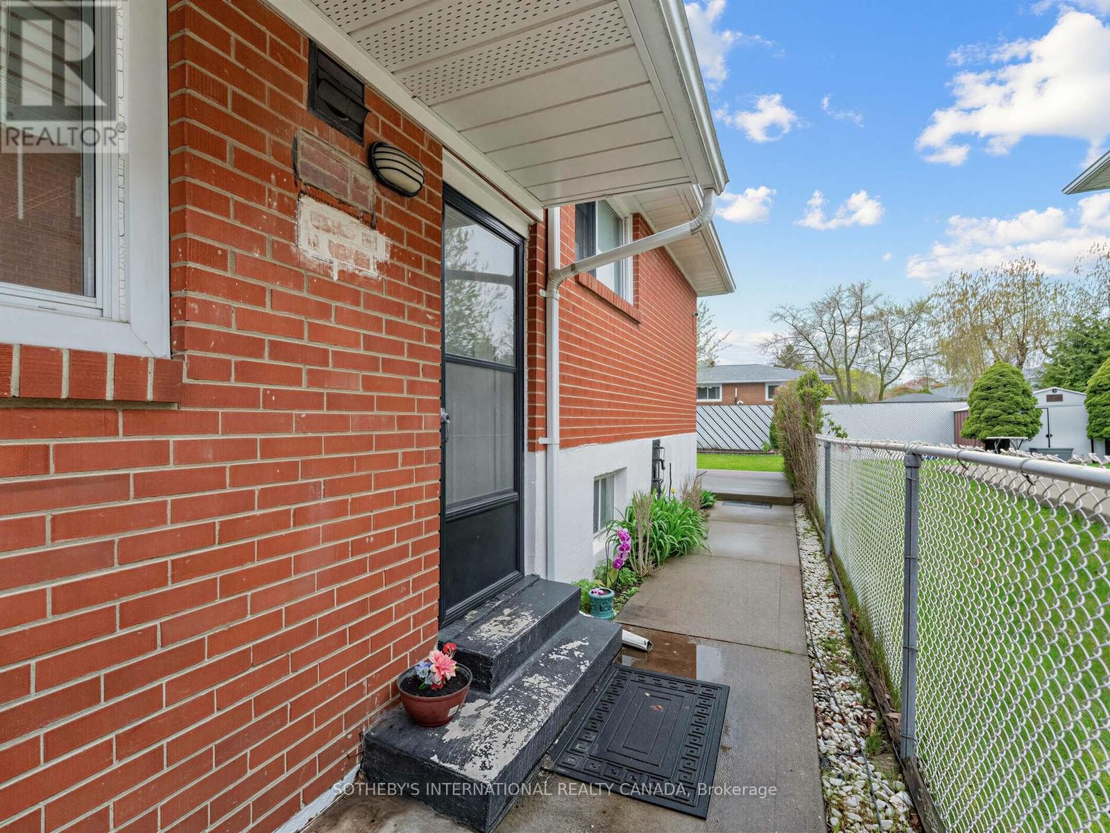 3352 Queen Frederica Drive, Mississauga, Ontario  L4Y 3B2 - Photo 23 - W13122074