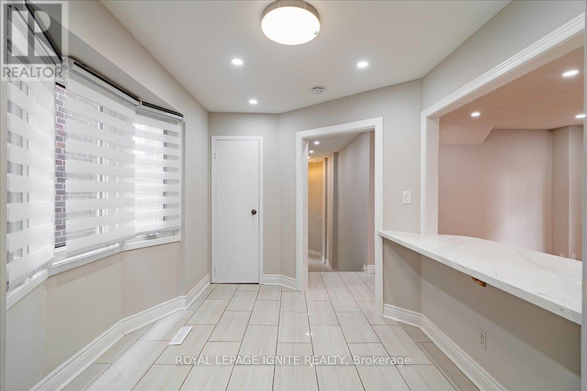 126 Sheldrake Court, Brampton, Ontario  L6Y 2W9 - Photo 10 - W13129366