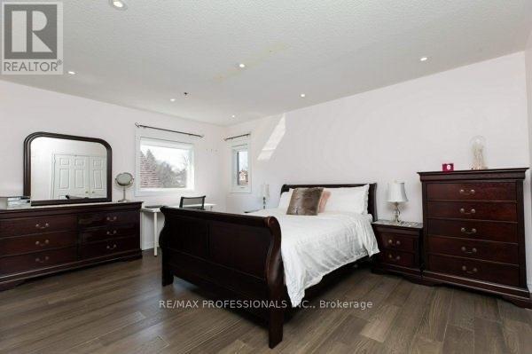 2078 Perran Drive, Mississauga, Ontario  L5K 2R5 - Photo 17 - W13129382