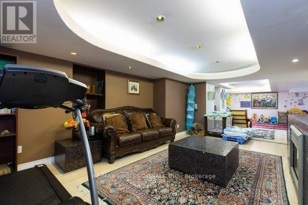 2078 Perran Drive, Mississauga, Ontario  L5K 2R5 - Photo 24 - W13129382