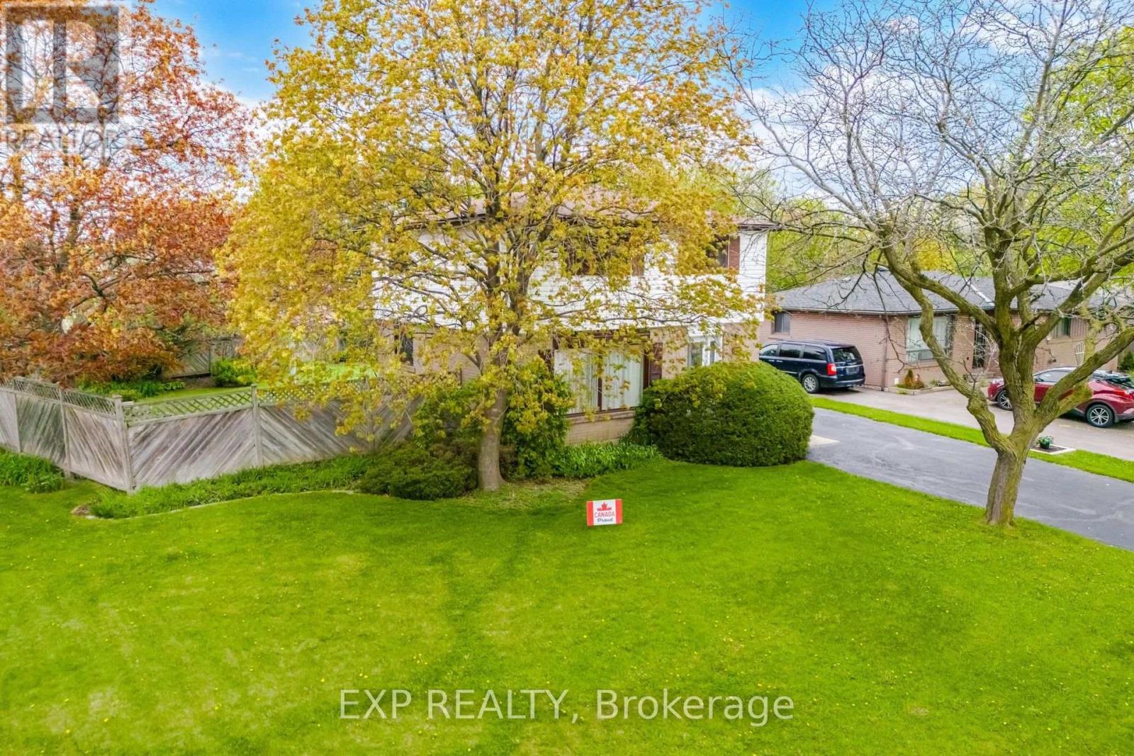 1 Flavian Crescent, Brampton, Ontario  L6T 3P2 - Photo 2 - W13129430